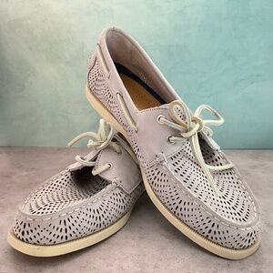 Lilac Leather Boat Shoes by Sperry Top Sider US Women’s11/Men’s9.5/EU 42.5
